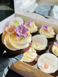 verjaardags cupcakes